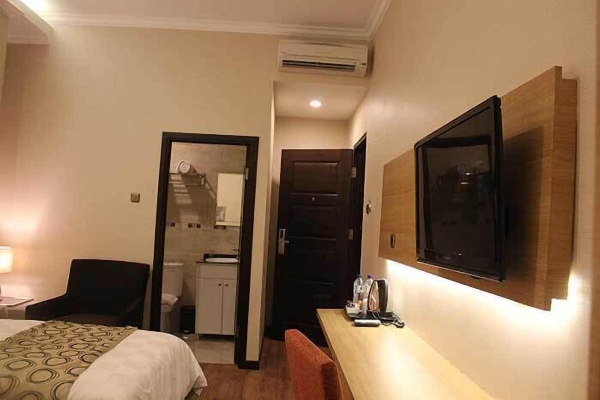 Fontana Hotel Jakarta Eksteriør billede