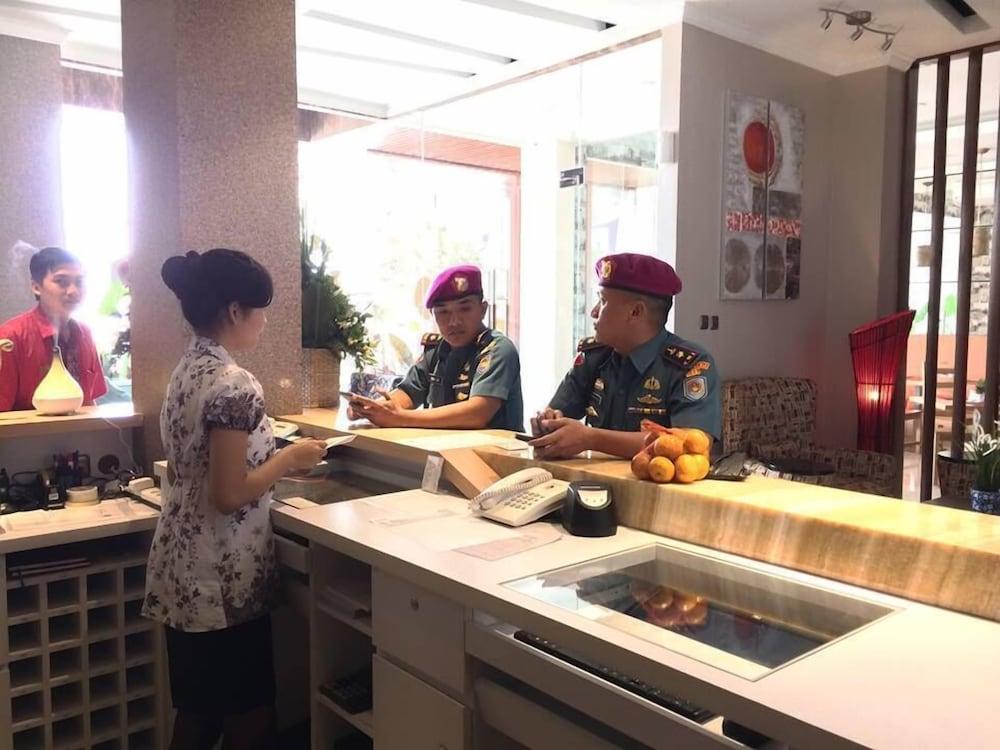 Fontana Hotel Jakarta Eksteriør billede